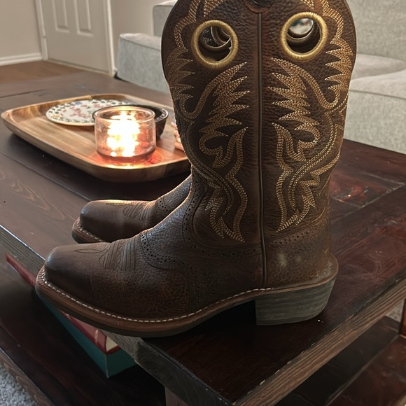 Men’s Ariat Boots - 9D - Picture 4 of 8